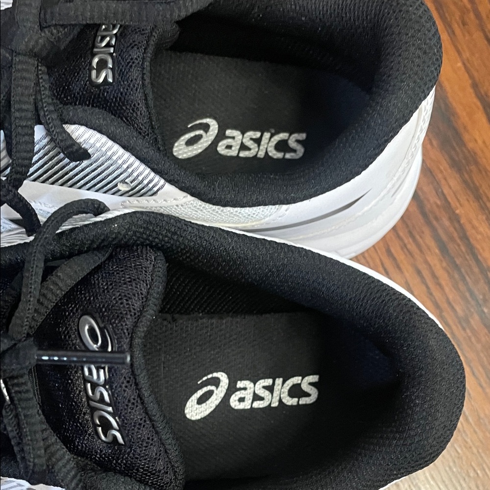 ASICS Upcourt 5 White and Black Athletic Shoes Mens Size 7 Women's Size 8 1/2 - Picture 8 of 11